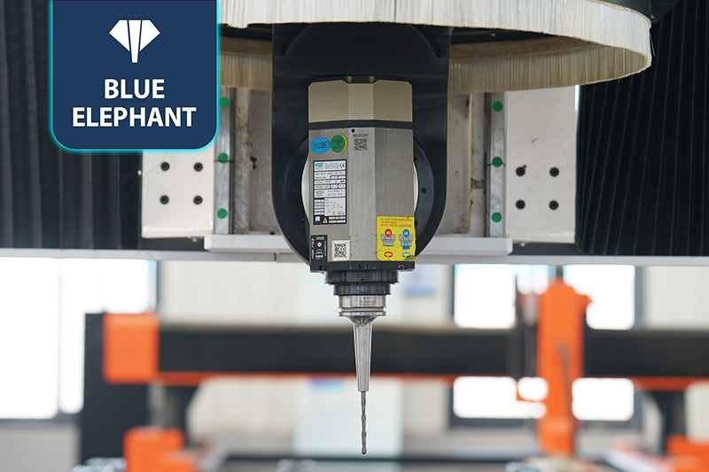 EW3動柱式五軸加工中心